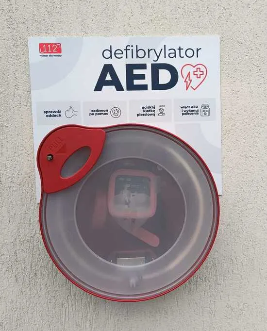Nowy defibrylator AED przy Ośrodku Pomocy Społecznej w Czerwionce-Leszczynach!